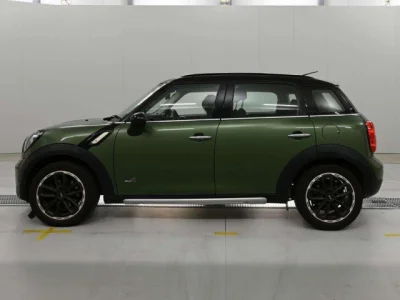 MINI Crossover