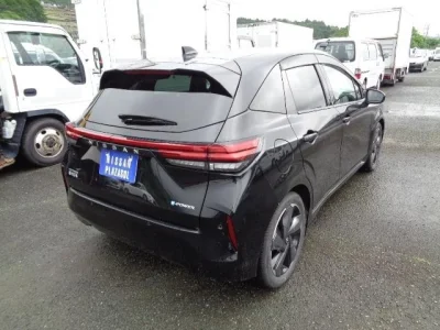Nissan AURA