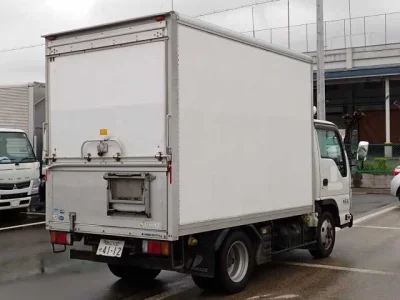 Isuzu Elf