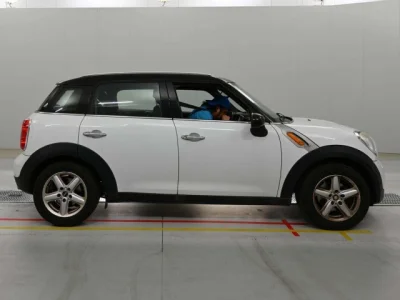 MINI Crossover