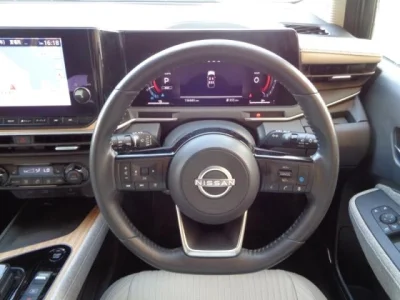 Nissan Aura