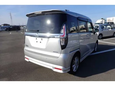 Mitsubishi Delica D:2