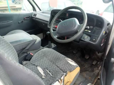 Toyota HiAce Van