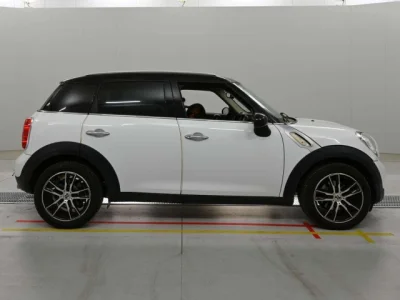 MINI Crossover