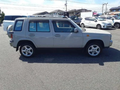 Nissan Rasheen