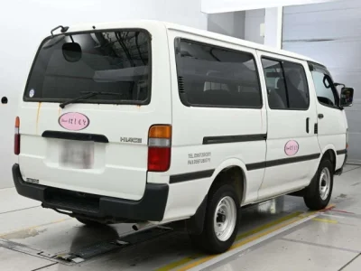 Toyota HiAce Van