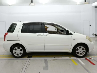 Toyota Raum