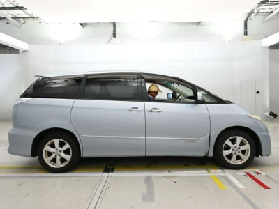 Toyota Estima Hybrid