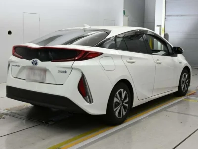 Toyota Prius PHV