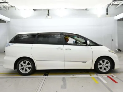 Toyota Estima Hybrid