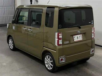 Toyota Pixis Mega