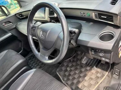Honda Freed Spike