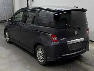 Honda Freed Spike
