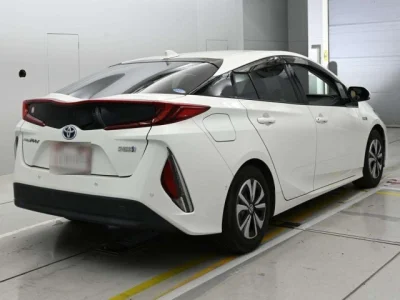 Toyota Prius PHV
