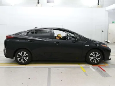 Toyota Prius PHV