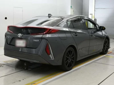 Toyota Prius PHV