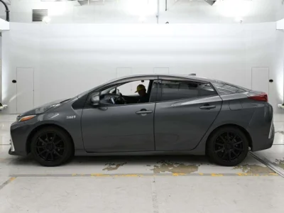 Toyota Prius PHV