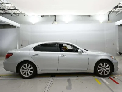 Lexus LS460L