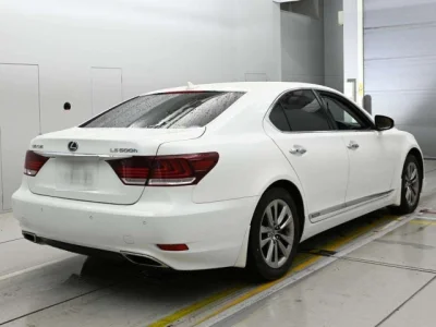 Lexus LS600h