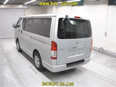 Toyota HiAce Van