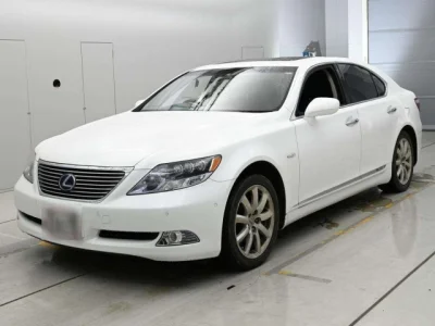 Lexus LS600h