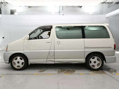 Toyota Hiace Regius