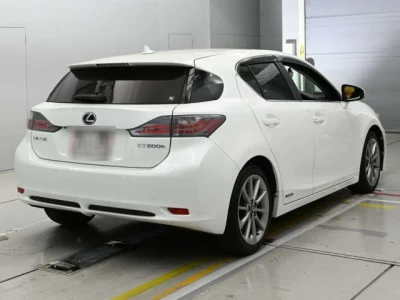 Lexus CT200h