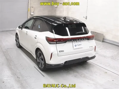 Nissan AURA