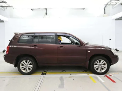 Toyota Kluger V