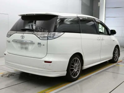 Toyota Estima Hybrid