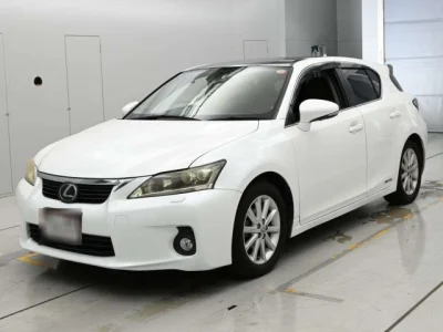 Lexus CT200h