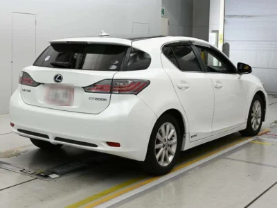 Lexus CT200h