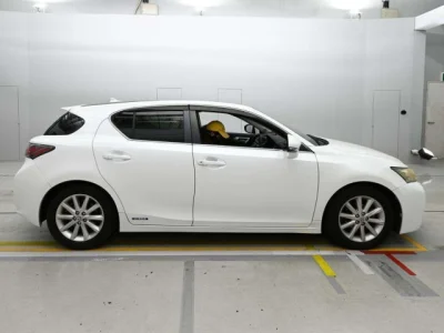 Lexus CT200h