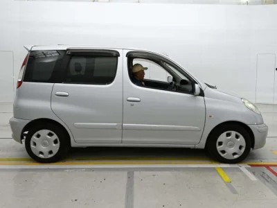 Toyota Funcargo