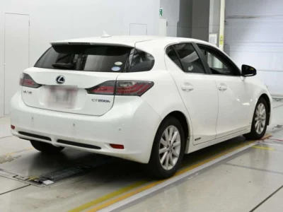 Lexus CT200h