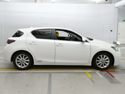 Lexus CT200h