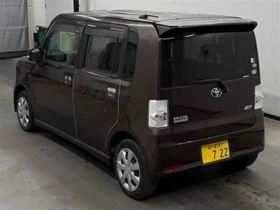 Toyota Pixis Space