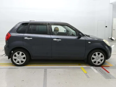 Mazda Verisa
