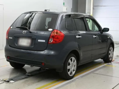 Mazda Verisa