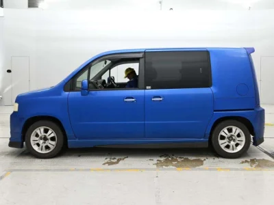 Honda Mobilio Spike