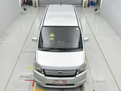 Honda Mobilio Spike