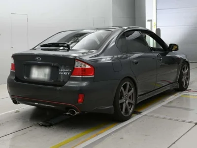 Subaru Legacy B4