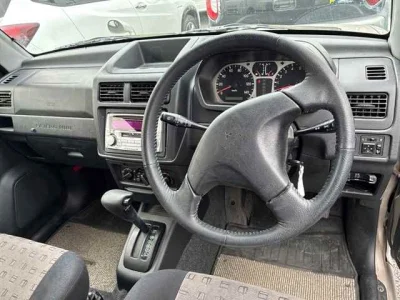 Mitsubishi PAJERO MINI