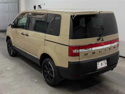 Mitsubishi DELICA D5