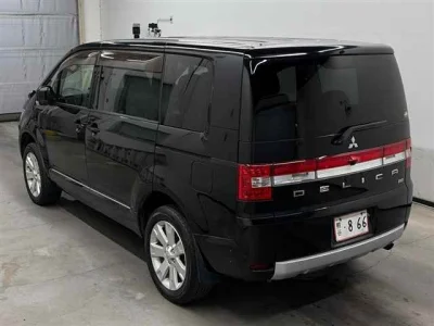 Mitsubishi DELICA D5