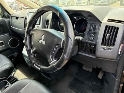 Mitsubishi DELICA D5