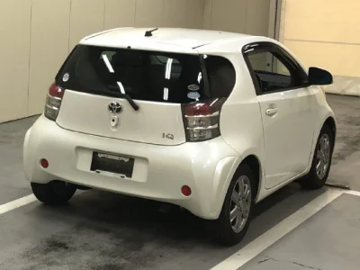 Toyota iQ