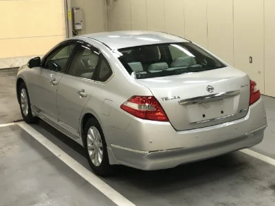 Nissan TEANA