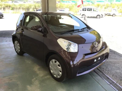 Toyota iQ