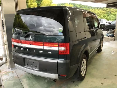 Mitsubishi Delica D:5